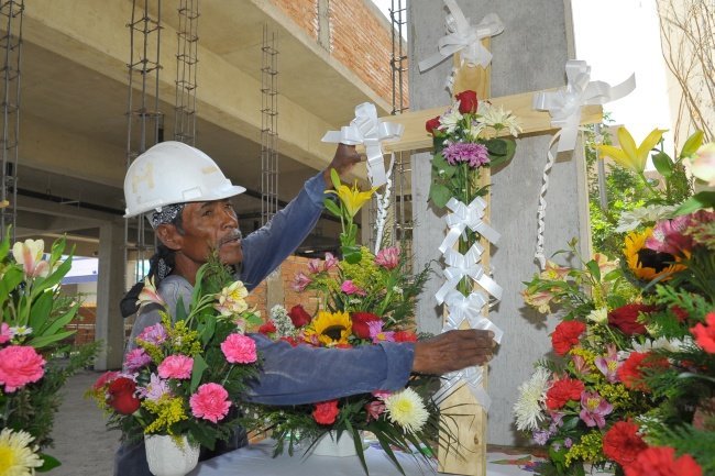 3 de Mayo: ¿Es el día del Albañil o de la Santa Cruz?